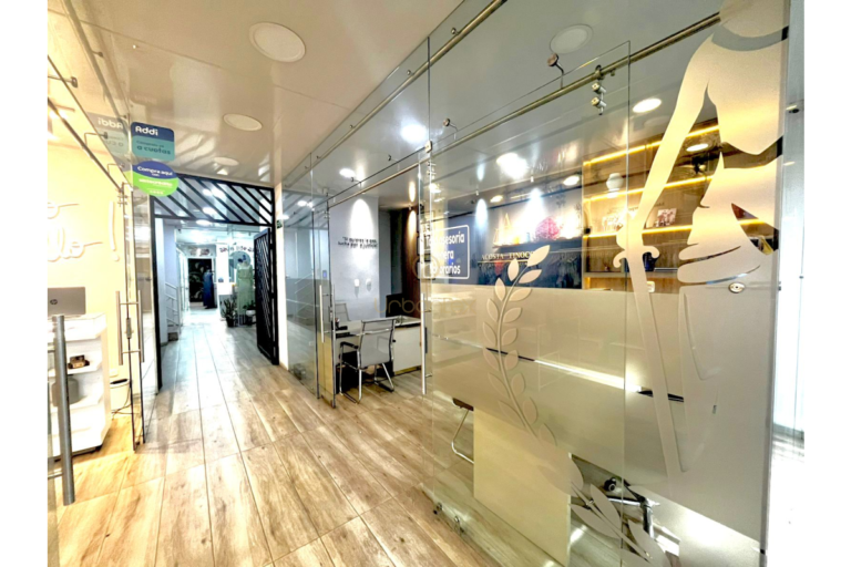 UrbanLex Arrienda Local Edificio-Centro Villeta, área 20m2 $ 1.350.000