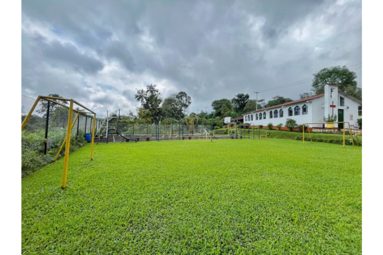 UrbanLex Arrienda Casa amoblada-Sasaima, área 1.180m2 $ 2.200.000