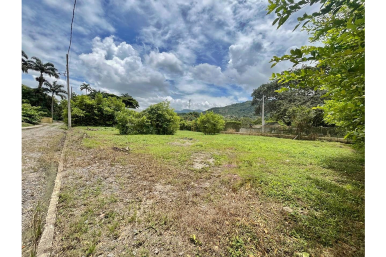 UrbanLex vende lote conjunto campestre área 480m2 $200Millones