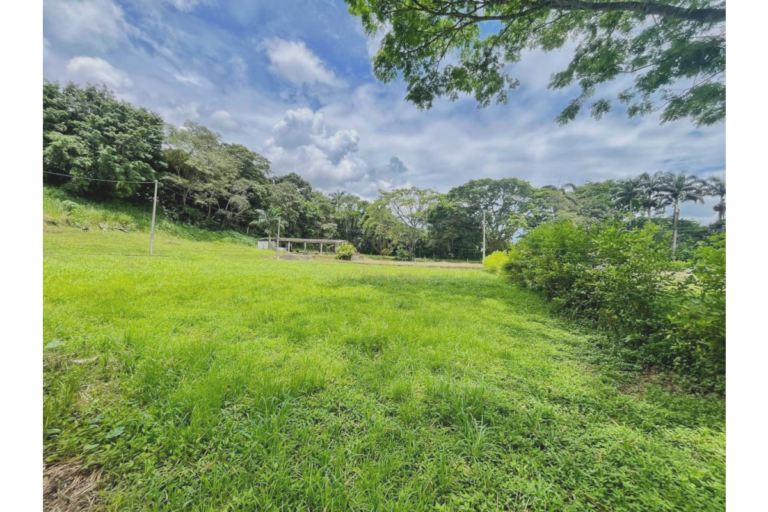 UrbanLex vende lote conjunto campestre área 712m2 $250Millones