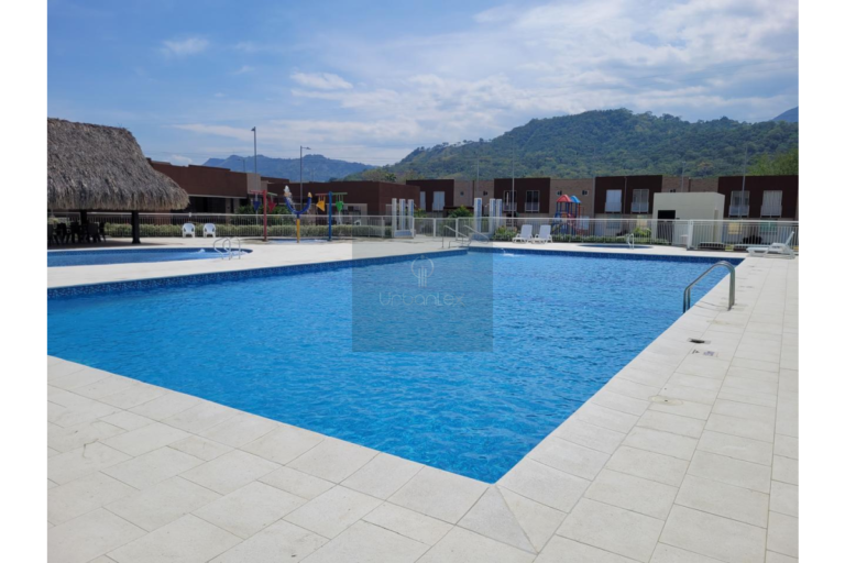 UrbanLex vende casa área 94m2 $450Millones