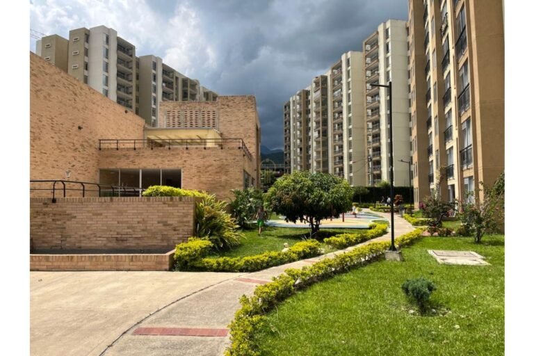 UrbanLex vende apartamento conjunto, área 57m2 $260Millones