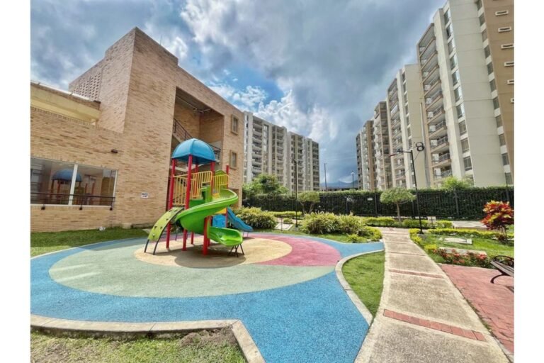 UrbanLex vende apartamento conjunto, área 57m2 $260Millones
