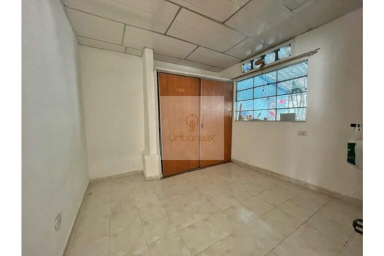 UrbanLex vende casa-Villeta, área 226m2 $450Millones