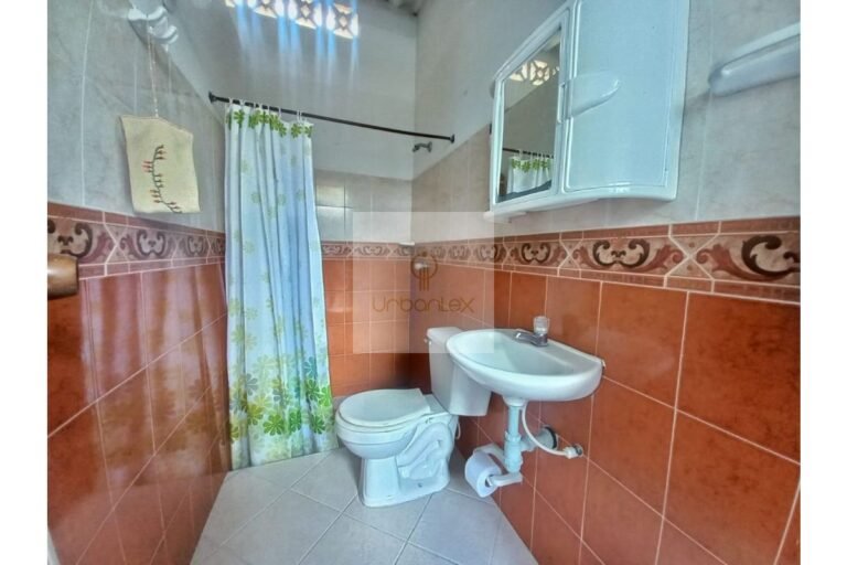 UrbanLex vende casa-Villeta, área 226m2 $450Millones