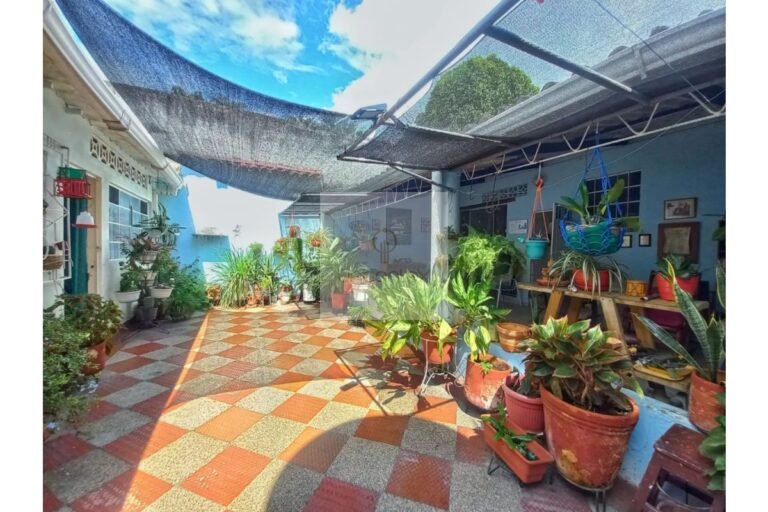 UrbanLex vende casa-Villeta, área 226m2 $450Millones