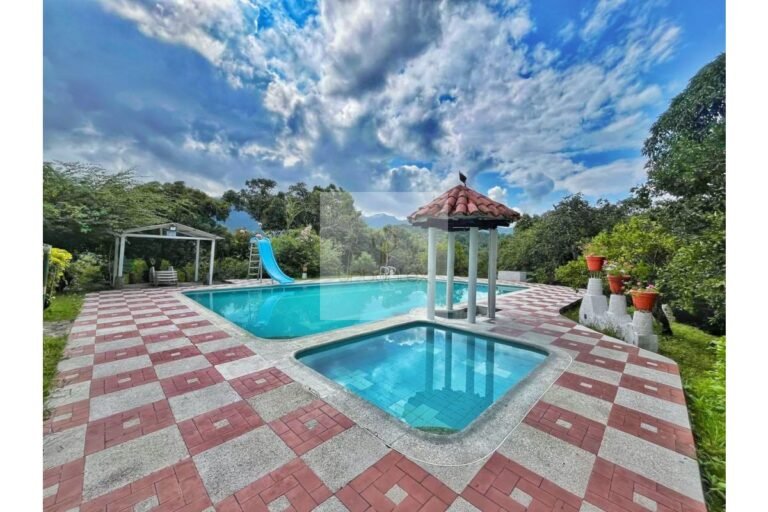 UrbanLex vende finca vacacional, área 32.000m2 $1.700Millones
