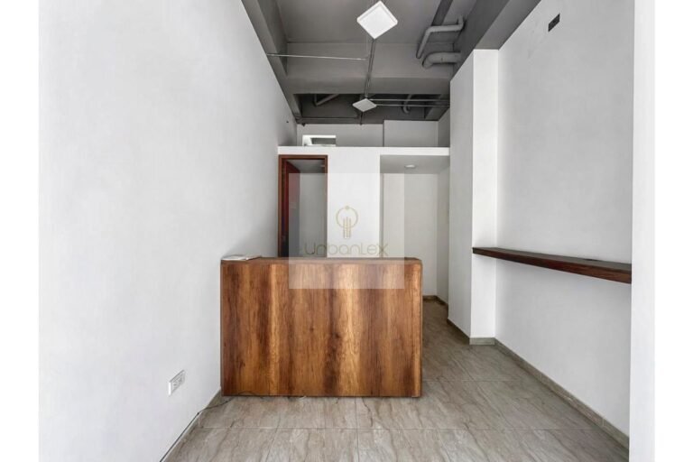 UrbanLex vende local comercial, área 10m2 $120Millones