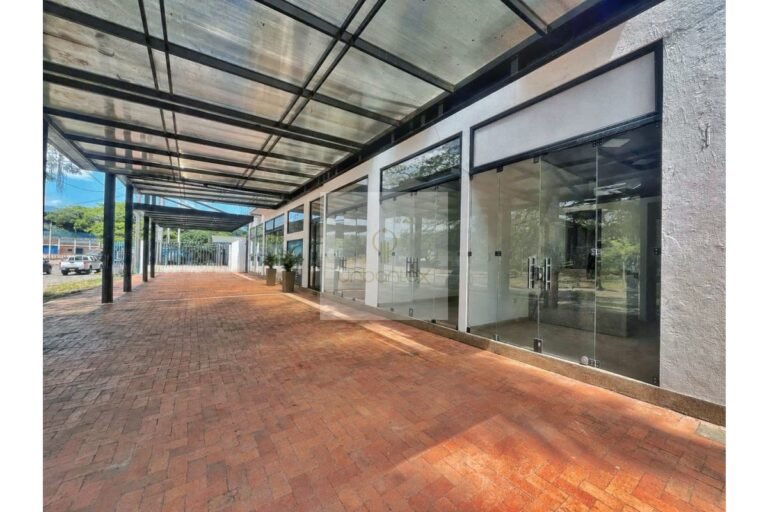UrbanLex vende local comercial, área 10m2 $120Millones