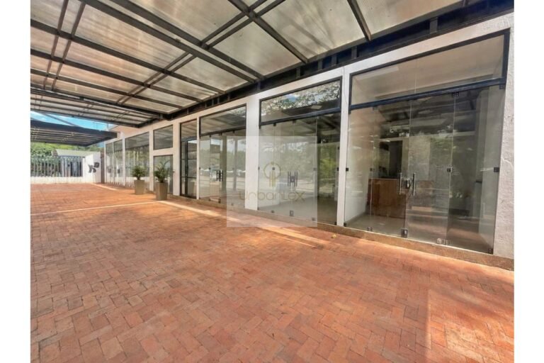 UrbanLex vende local comercial, área 10m2 $120Millones