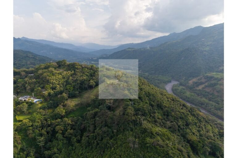 UrbanLex vende lote Nimaima, área 8.000m2 $450Millones