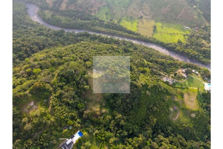 UrbanLex vende lote Nimaima, área 8.000m2 $450Millones