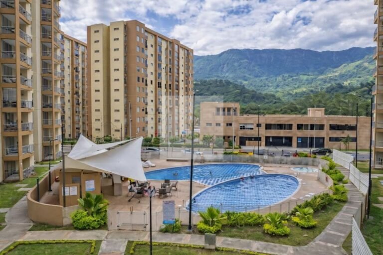 UrbanLex vende apartamento conjunto-Villeta, área 76m2 $420Millones