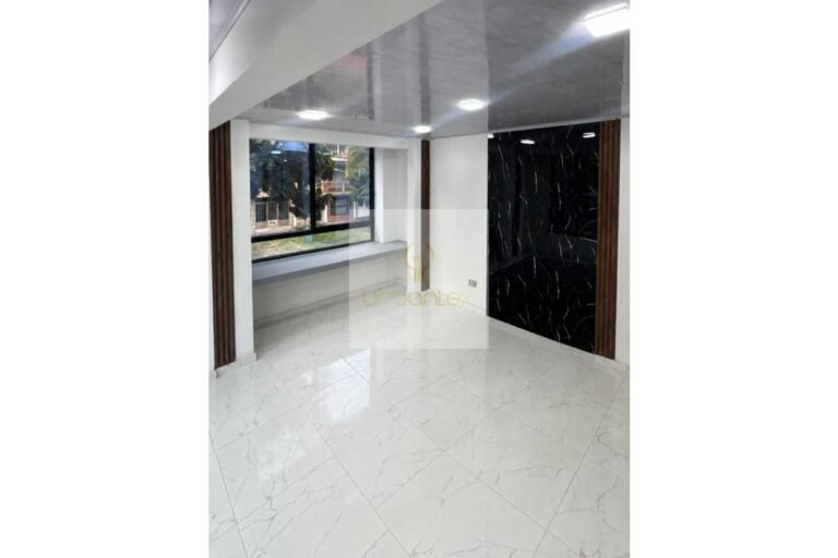 UrbanLex vende casa – Villeta, área 215m2 $490Millones