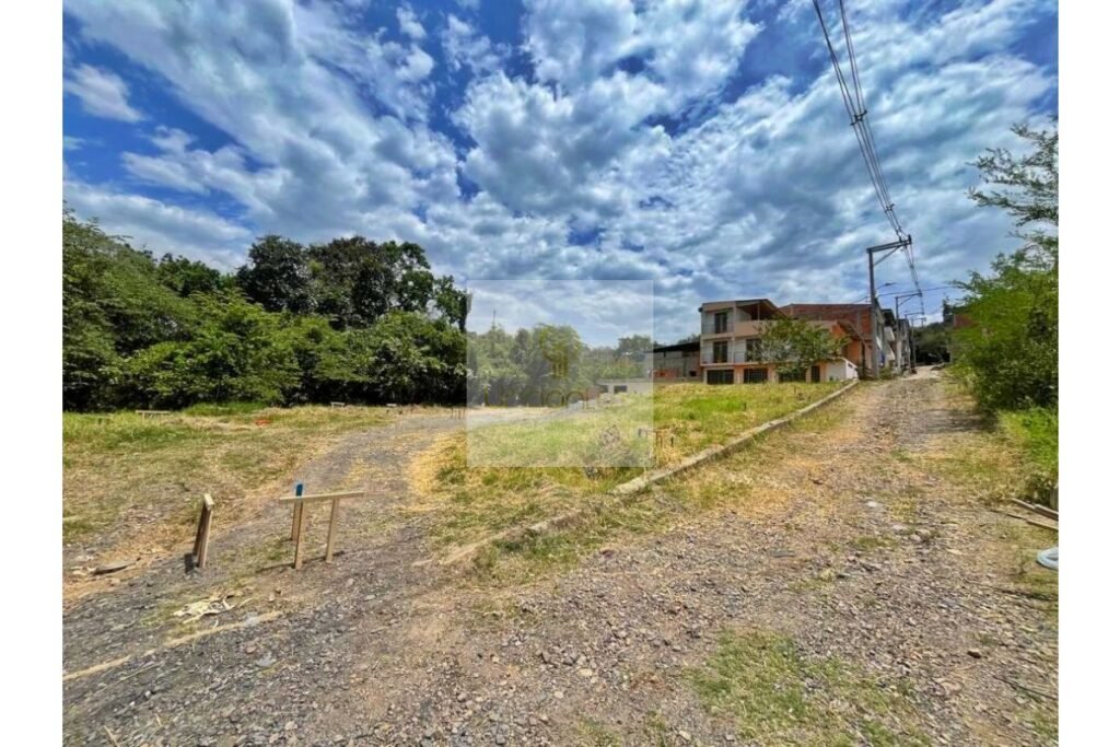 Vende Lote urbano Villeta, UrbanLex área 81m2 $120Millones