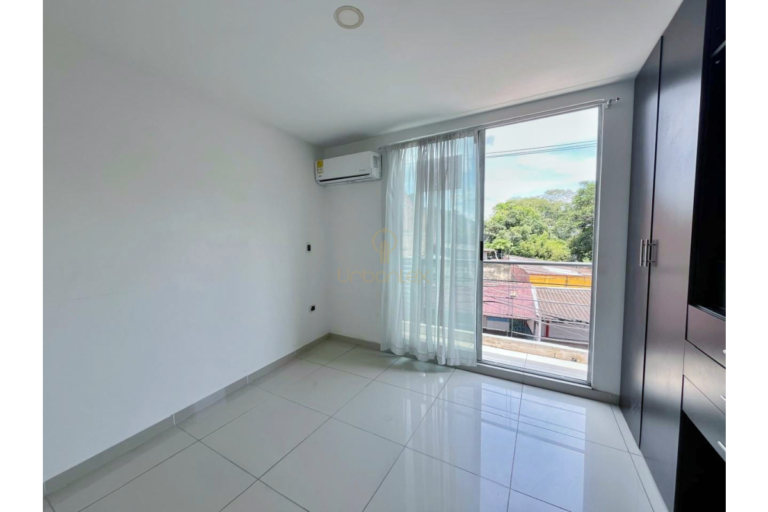 UrbanLex vende casa-Villeta, área 216m2 $420Millones