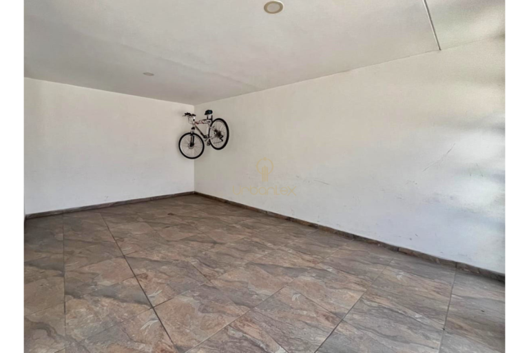 UrbanLex vende casa-Villeta, área 216m2 $420Millones