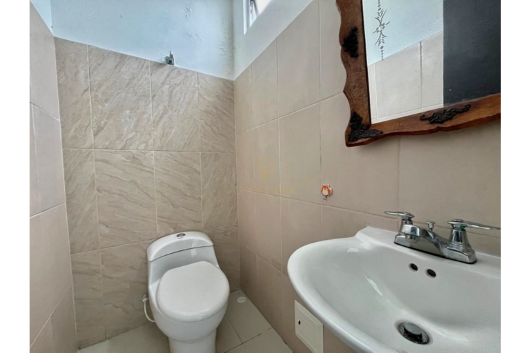 UrbanLex vende casa-Villeta, área 216m2 $420Millones
