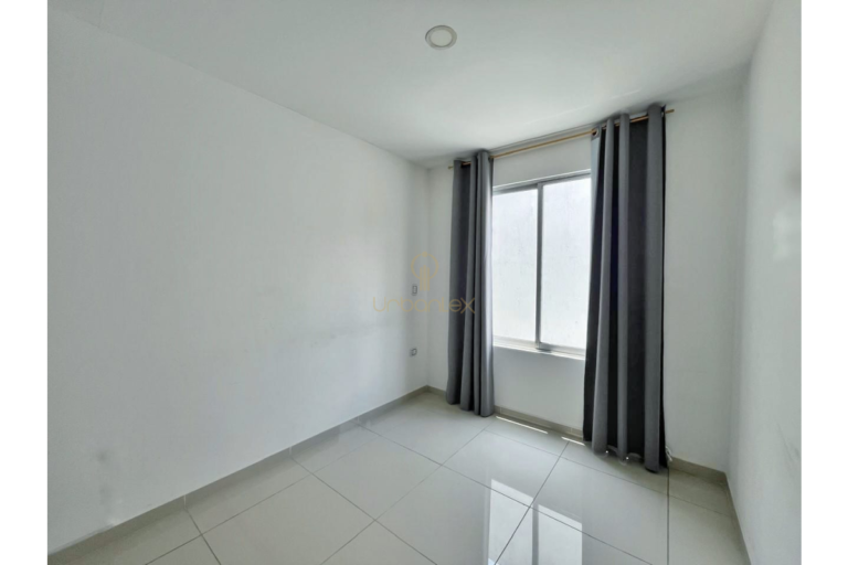 UrbanLex vende casa-Villeta, área 216m2 $420Millones