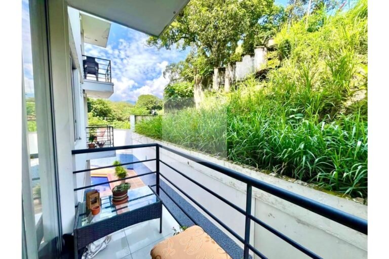 Vende apartamento Villeta, UrbanLex área 71m2 $320Millones
