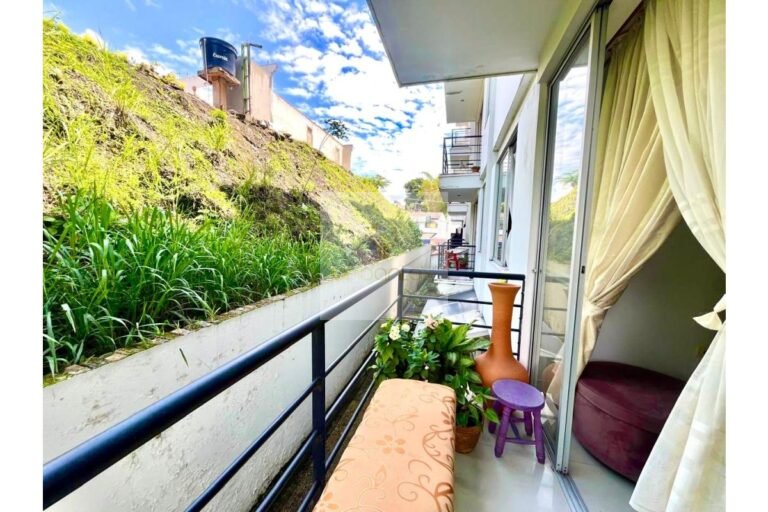 Vende apartamento Villeta, UrbanLex área 71m2 $320Millones