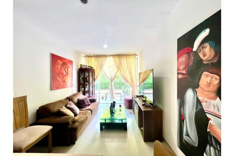 Vende apartamento Villeta, UrbanLex área 71m2 $320Millones