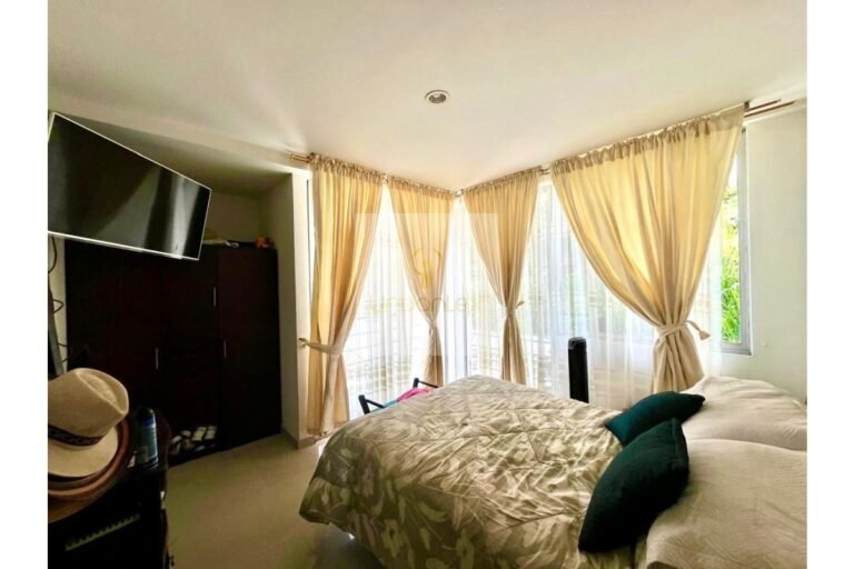 Vende apartamento Villeta, UrbanLex área 71m2 $320Millones