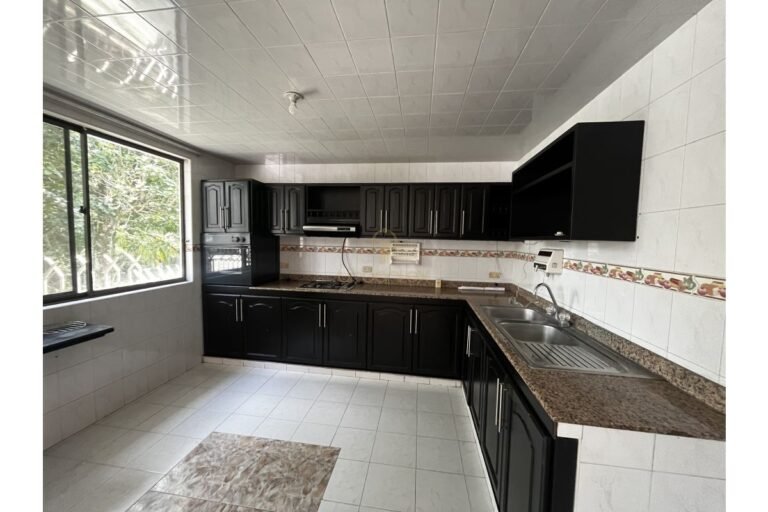 Casa en arriendo/venta en Centro Villeta