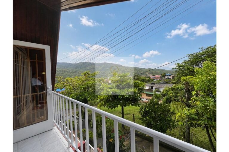 Vende casa Villeta, UrbanLex área 137m2 $280Millones
