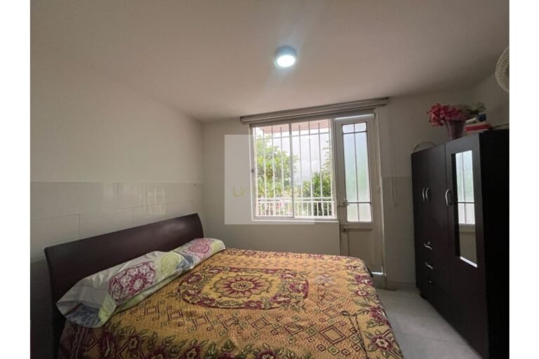 Vende casa Villeta, UrbanLex área 137m2 $280Millones
