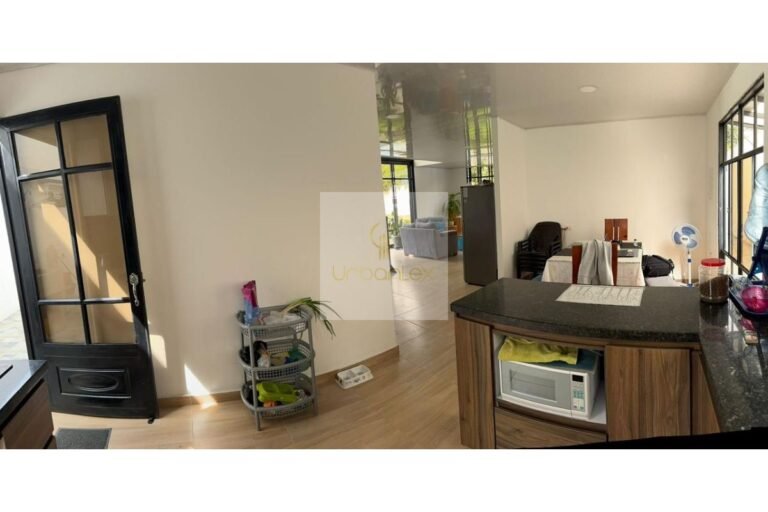 Vende casa campestre Villeta, UrbanLex área 640m2 $1.100Millones