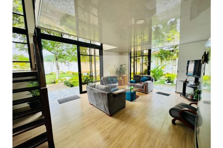 Vende casa campestre Villeta, UrbanLex área 640m2 $1.100Millones