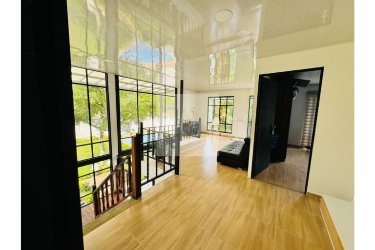 Vende casa campestre Villeta, UrbanLex área 640m2 $1.100Millones