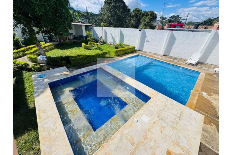 Vende casa campestre Villeta, UrbanLex área 640m2 $1.100Millones