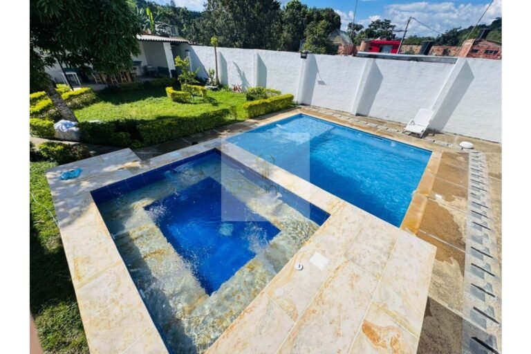 Vende casa campestre Villeta, UrbanLex área 640m2 $1.100Millones