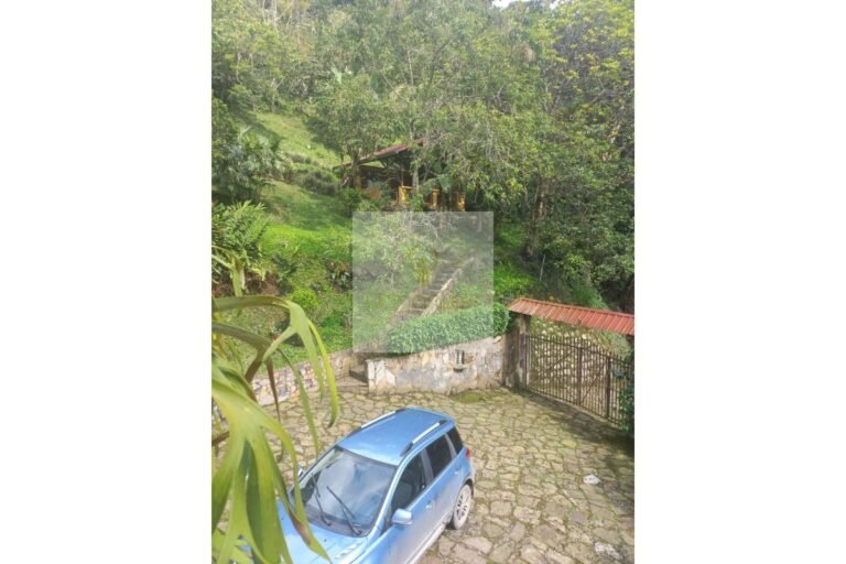 Finca en venta La Vega, UrbanLex area 19000 m2 $746Millones