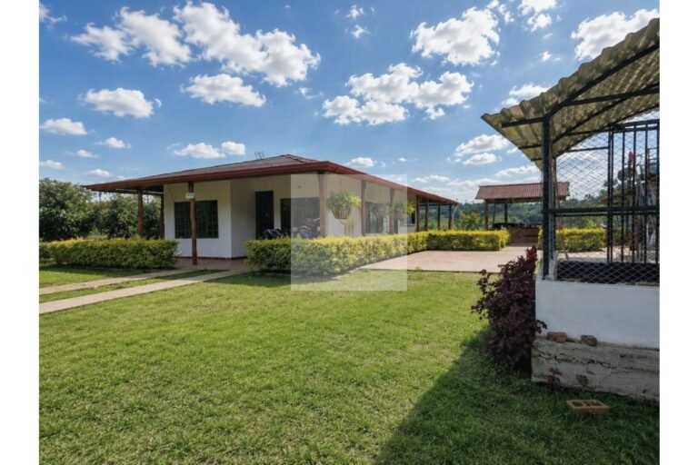 UrbanLex vende finca productiva área 37.440m2 $750Millones