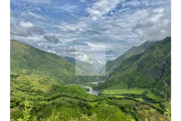 Vende finca Utica, UrbanLex área 47.000m2 $700Millones