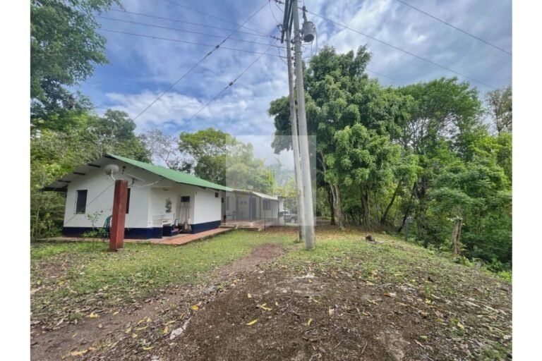 Vende finca Utica, UrbanLex área 47.000m2 $700Millones