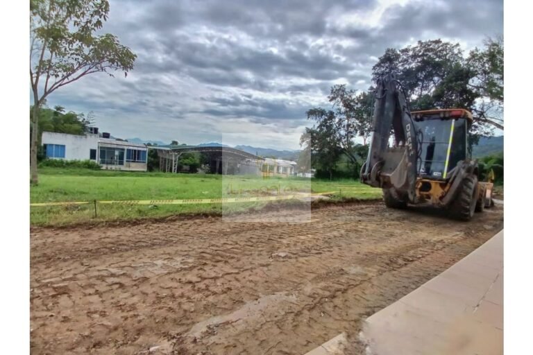 Vende lote conjunto cerrado Villeta, UrbanLex área 72 m2 $135.000.000