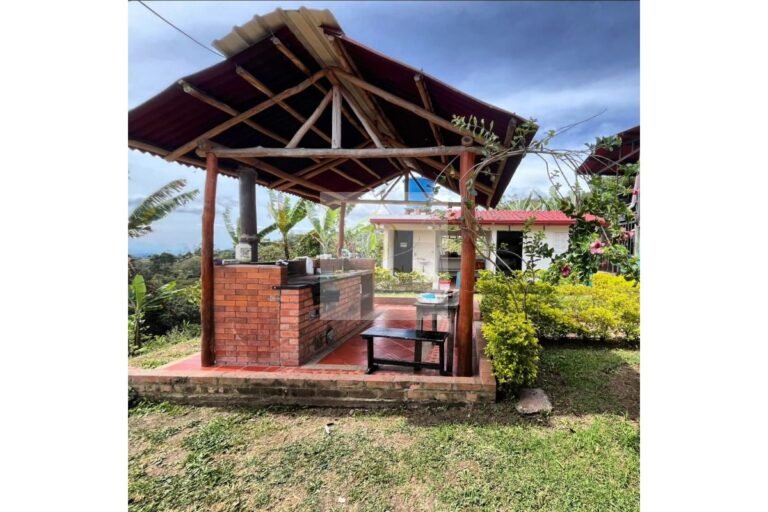 UrbanLex vende finca productiva área 37.440m2 $750Millones
