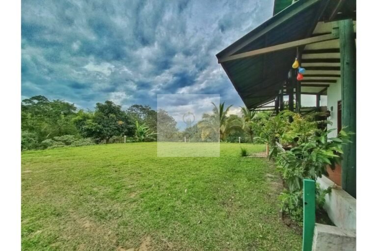 UrbanLex vende finca-Villeta, área 10.000m2 $1.000Millones