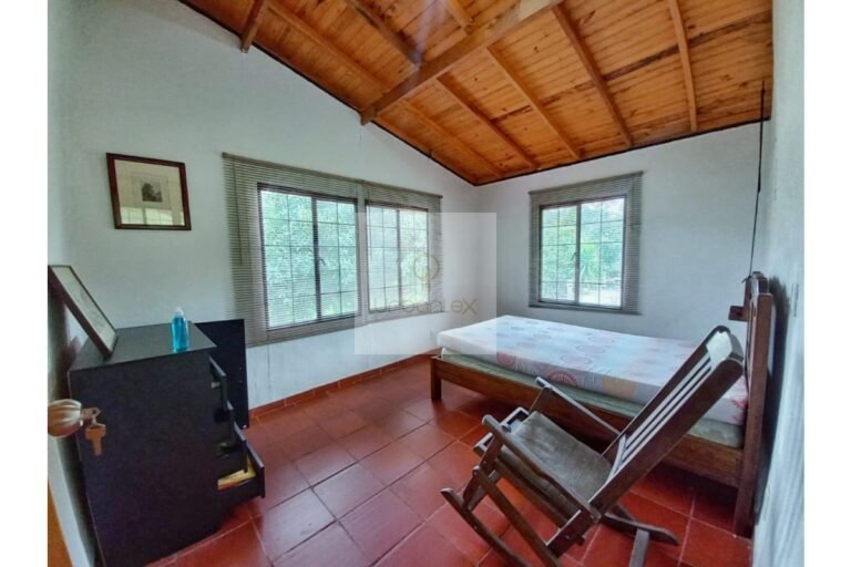 UrbanLex vende finca-Villeta, área 10.000m2 $1.000Millones