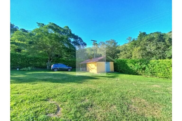 Vende casa campestre Villeta, UrbanLex área 2.460m2 $450Millones