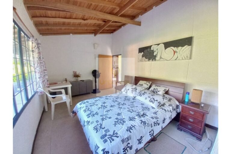 Vende casa campestre Villeta, UrbanLex área 2.460m2 $450Millones