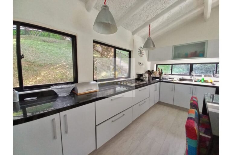 Vende casa campestre Villeta, UrbanLex área 3.023m2 $1.100Millones