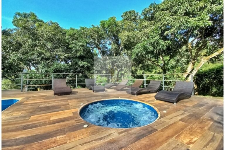 Vende casa campestre Villeta, UrbanLex área 3.023m2 $1.100Millones