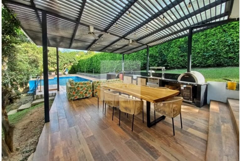 Vende casa campestre Villeta, UrbanLex área 3.023m2 $1.100Millones