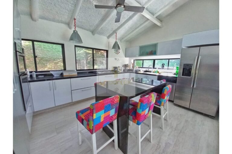 Vende casa campestre Villeta, UrbanLex área 3.023m2 $1.100Millones