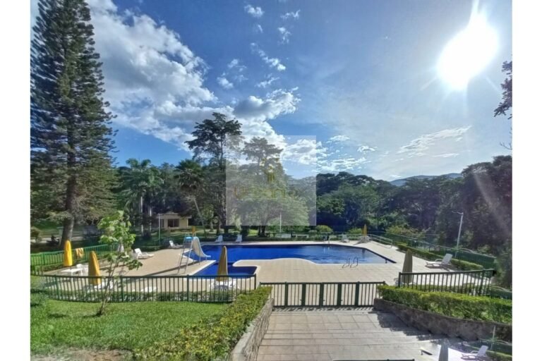 Vende casa campestre Villeta, UrbanLex área 3.023m2 $1.100Millones